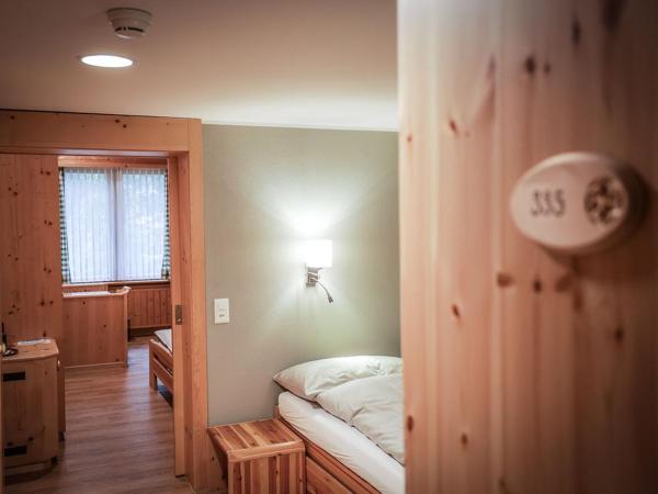 Hotel Garni Sonnenhalde : photo 9 de la chambre chambre double confort