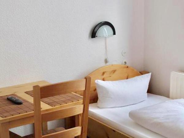 Hotel Sickinger Hof : photo 3 de la chambre chambre double ou lits jumeaux avec salle de bains privative