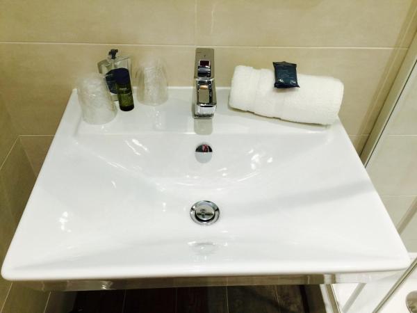 Hotel Cannes Croisette : photo 4 de la chambre chambre double confort avec balcon