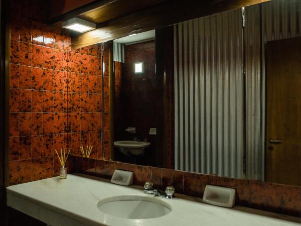 Bucanaan hostel boutique : photo 7 de la chambre chambre familiale avec salle de bains privative