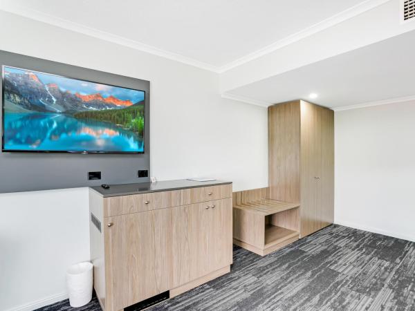 Cairns Sheridan Hotel : photo 2 de la chambre chambre lit king-size exécutive