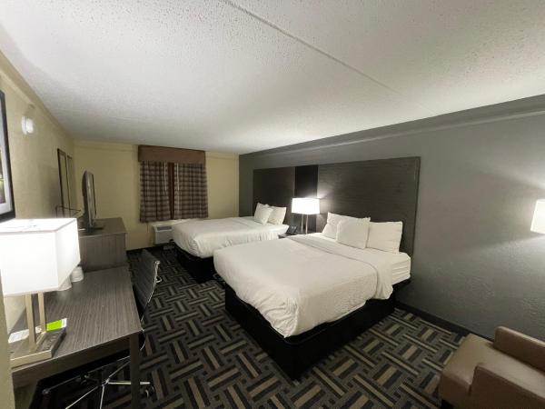 La Quinta Inn by Wyndham Indianapolis Airport Lynhurst : photo 2 de la chambre chambre double avec 2 lits doubles