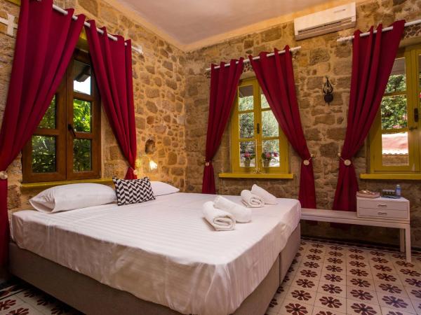 Attiki Hotel : photo 2 de la chambre chambre familiale