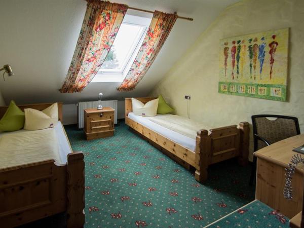 Hotel Avenue Altenfurt : photo 3 de la chambre chambre lits jumeaux