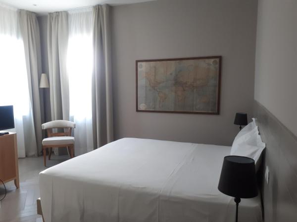 Villa Fiorentino : photo 2 de la chambre chambre double ou lits jumeaux deluxe – vue sur jardin