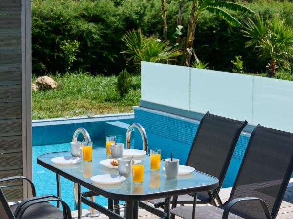 Kastro Maistro : photo 9 de la chambre suite avec piscine privée