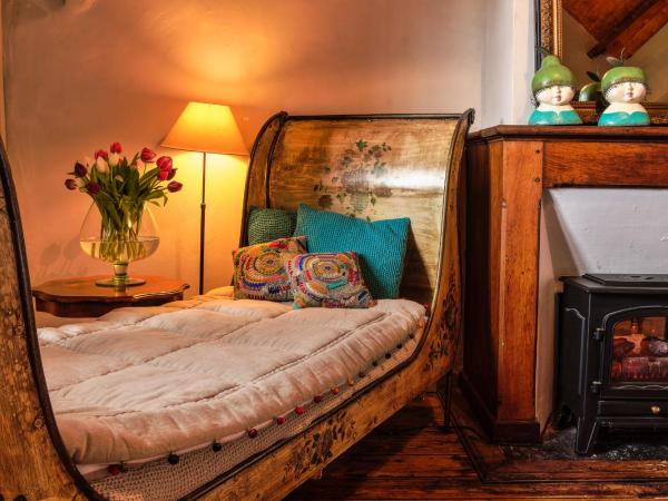 Le Petit Manoir de Kériolet : photo 2 de la chambre chambre supérieure double avec vue sur la piscine