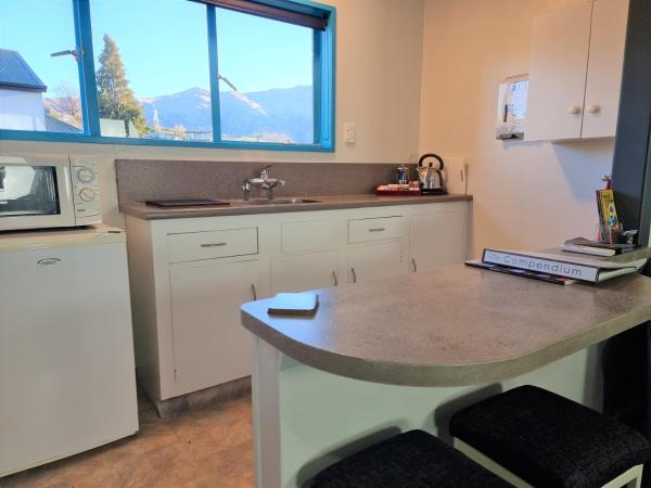 Alpine Motel : photo 3 de la chambre studio lit queen-size 