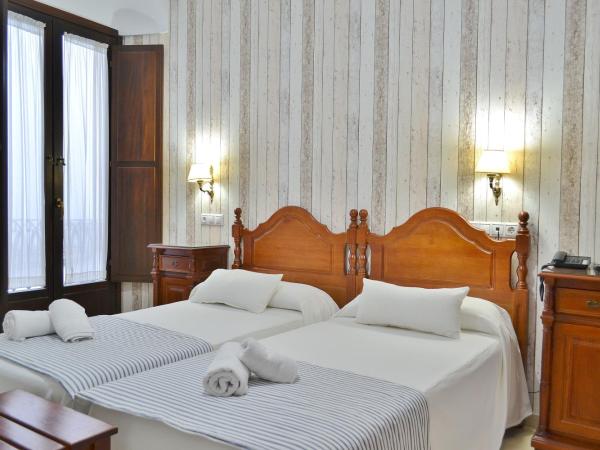 Hotel Marisa : photo 2 de la chambre chambre lits jumeaux