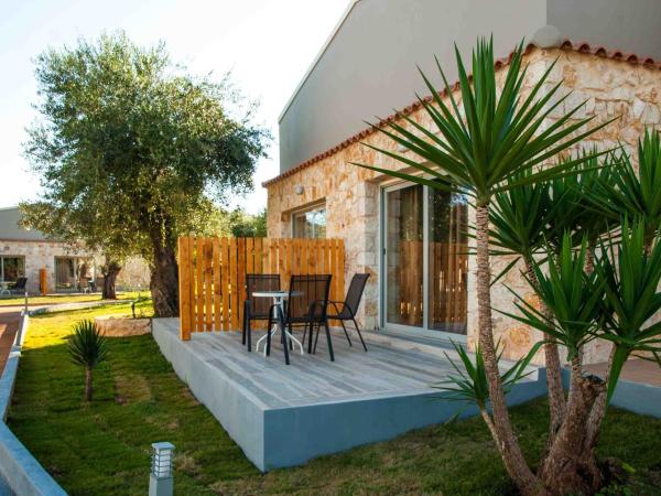 LAGUNA HOLIDAY RESORT : photo 1 de la chambre chambre familiale - vue sur jardin