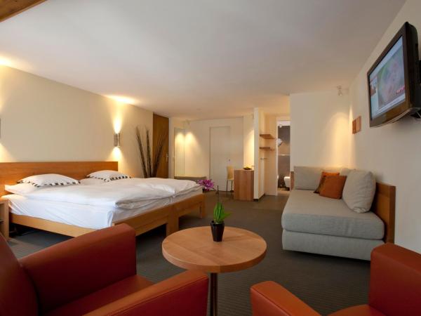 Hotel Allalin Saas-Fee : photo 2 de la chambre chambre triple supérieure