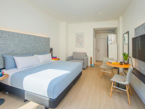 INNSIDE by Meliá Madrid Gran Vía : photo 3 de la chambre studio - vue sur gran vía