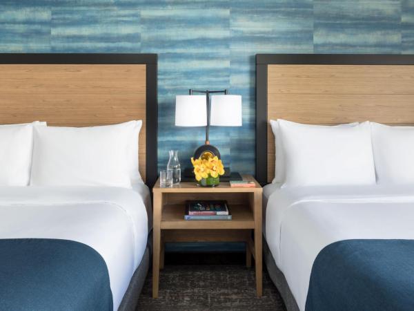 Hotel Caza Fisherman's Wharf : photo 1 de la chambre chambre deluxe avec 2 lits queen-size