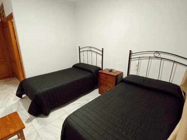 HOSTAL EL MOLINO : photo 3 de la chambre chambre double