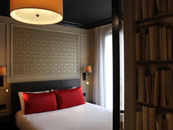 Best Western Le Montmartre - Saint Pierre : photo 3 de la chambre chambre supérieure lit queen-size
