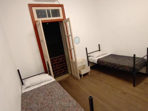 CASA ARTIGAS Hostel : photo 4 de la chambre chambre lits jumeaux supérieure