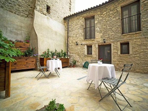 El Forn de Freixenet con servicios de un hotel : photo 8 de la chambre chambre lit queen-size - vue sur jardin