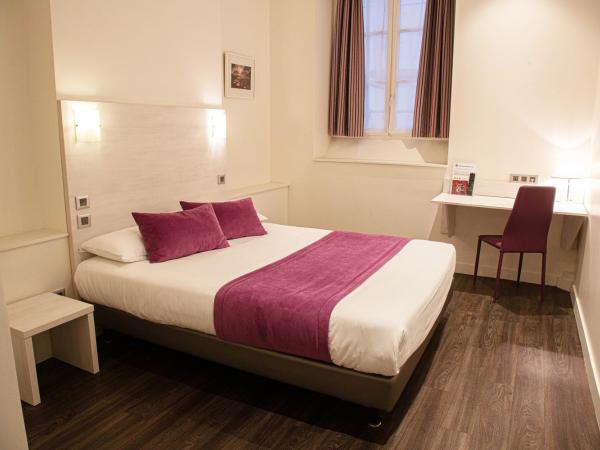 Hotelo Lyon Ainay : photo 3 de la chambre chambre lit queen-size - accessible aux personnes à mobilité réduite