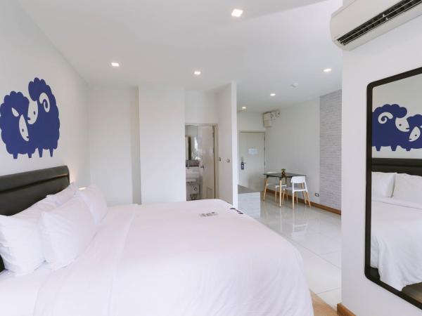 Kokotel Bangkok Sukhumvit 50 - SHA Extra Plus : photo 2 de la chambre chambre lit king-size
