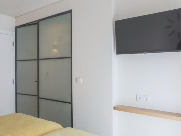 Mouraria Lisboa Hotel : photo 3 de la chambre chambre lits jumeaux - vue sur ville
