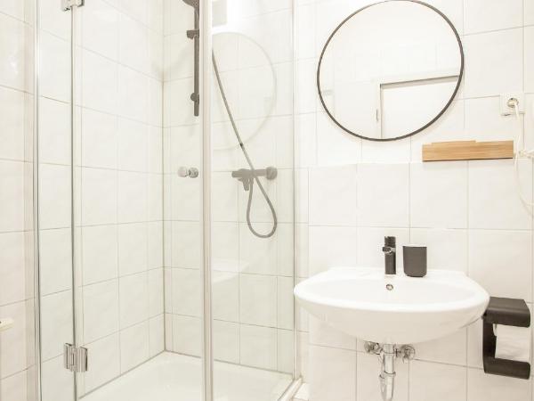 TM Hotel Düsseldorf : photo 2 de la chambre chambre double standard