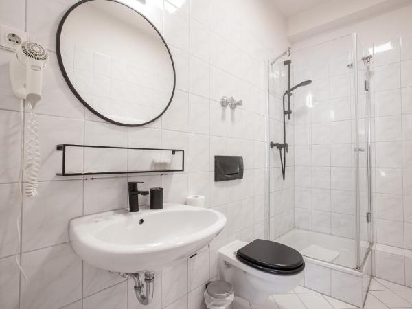 TM Hotel Düsseldorf : photo 7 de la chambre chambre double standard