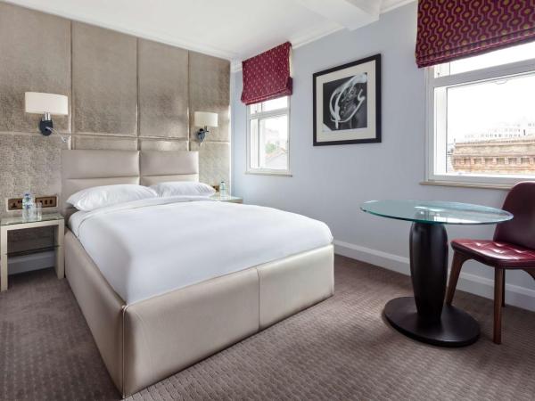 Radisson Blu Hotel, London Mercer Street : photo 2 de la chambre chambre standard