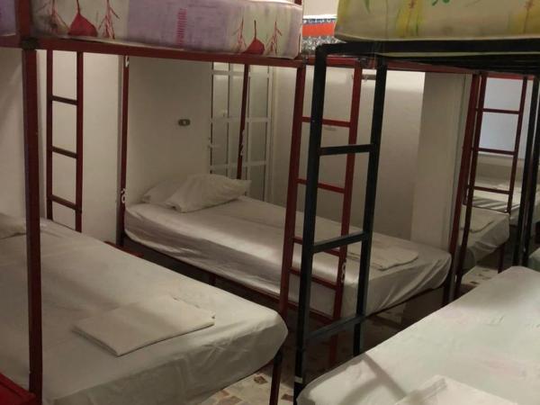 Mini Hostal Cultural de Mazatlán : photo 10 de la chambre lit dans dortoir mixte de 6 lits