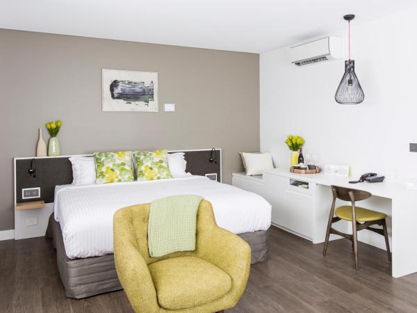 The Kingsford Brisbane Airport, Ascend Hotel Collection : photo 3 de la chambre deluxe king suite - wheelchair accessible/non-smoking