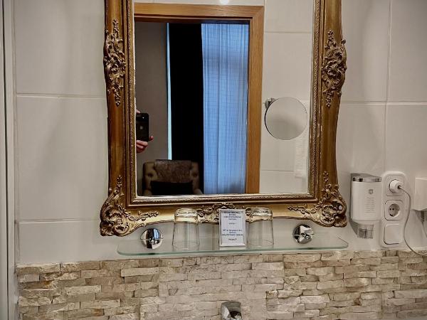 Hotel Am Volksgarten : photo 7 de la chambre chambre double standard