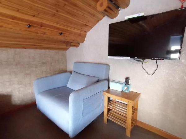Hangzhou Citynest Music B&B 杭州栖息地音乐桌游民宿 : photo 5 de la chambre chambre double avec lit d'appoint