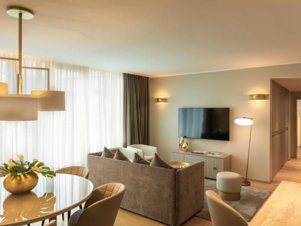 Rosa Grand Milano - Starhotels Collezione : photo 3 de la chambre penthouse panoramique 1 chambre – vue sur dôme