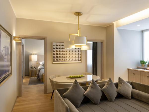 Rosa Grand Milano - Starhotels Collezione : photo 1 de la chambre grand appartement 2 chambres duomo