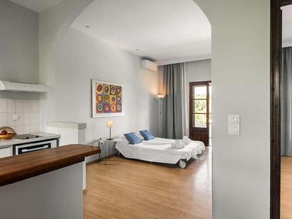 Folies Corfu Town Hotel Apartments : photo 7 de la chambre appartement (2-4 adultes)