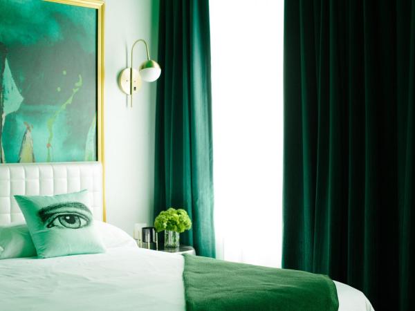 Angad Arts Hotel : photo 3 de la chambre chambre queen simple