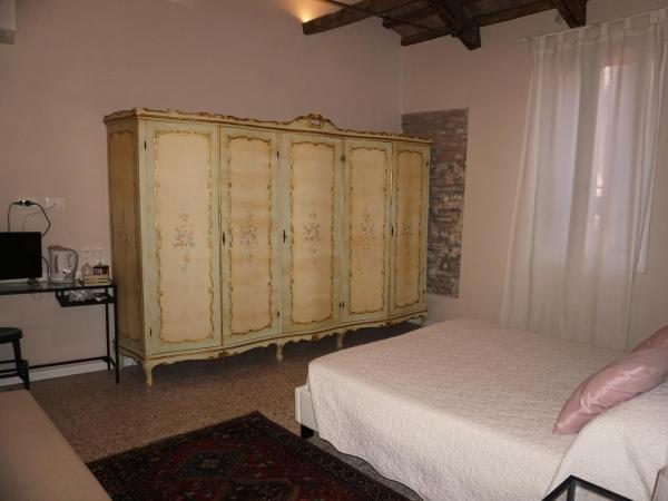 Residence Castello Venezia : photo 2 de la chambre suite junior