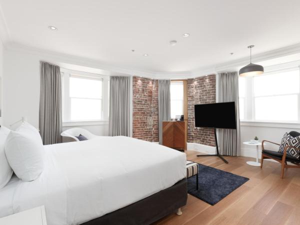 Victorian Hotel : photo 3 de la chambre chambre lit king-size héritage (salle de bains privative)