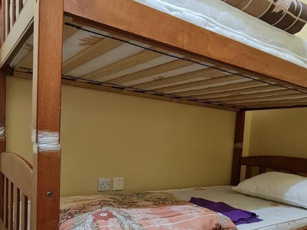 Dubai Hostel, Bedspace and Backpackers : photo 3 de la chambre chambre lits jumeaux