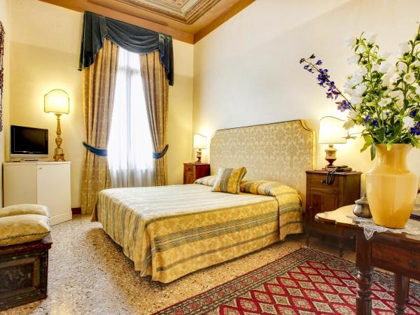 Palazzo Schiavoni Residenza d'epoca & Suite-Apartments : photo 1 de la chambre chambre double