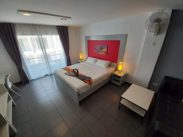 Garden Guest House : photo 6 de la chambre chambre double supérieure avec balcon