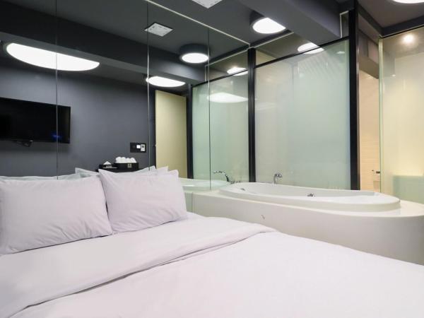 Shinchon Wol Hotel : photo 2 de la chambre chambre double standard