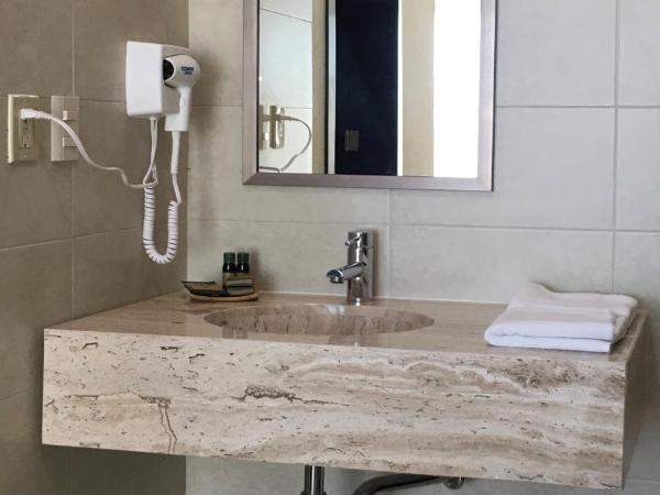 Harbour Inn - Veracruz : photo 5 de la chambre chambre triple standard