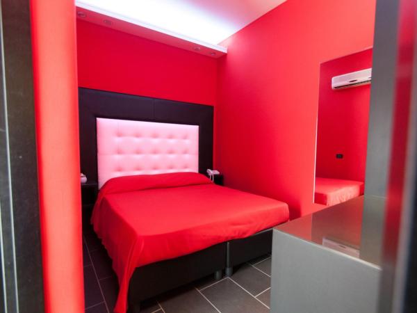 Fly Boutique Hotel : photo 3 de la chambre petite chambre double