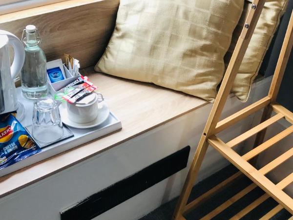 Ardenlee Guest House : photo 5 de la chambre chambre simple avec salle de bains privative séparée