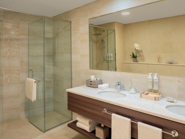 Avani Plus Palm View Dubai Hotel & Suites : photo 5 de la chambre appartement en duplex supérieur