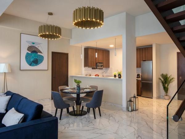 Avani Plus Palm View Dubai Hotel & Suites : photo 3 de la chambre appartement en duplex supérieur