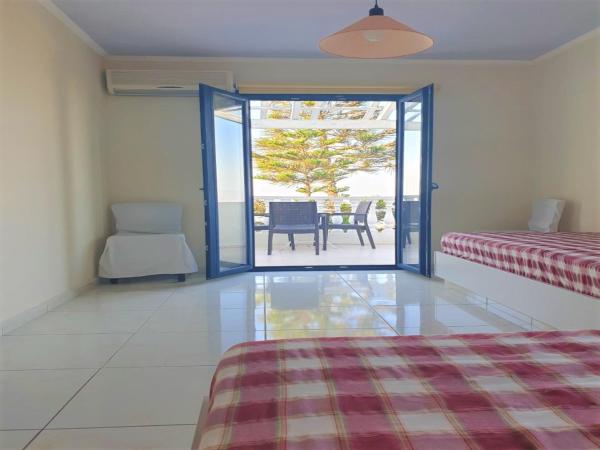 Room in Guest room - We Offer A Pleasant Holiday In A Beautiful Setting : photo 2 de la chambre  chambre triple