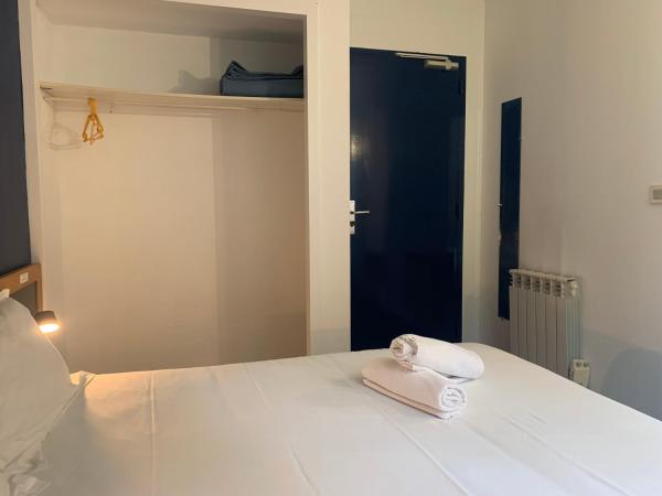 Hôtel Montilleul - Villa Primrose : photo 3 de la chambre chambre lits jumeaux avec toilettes communes