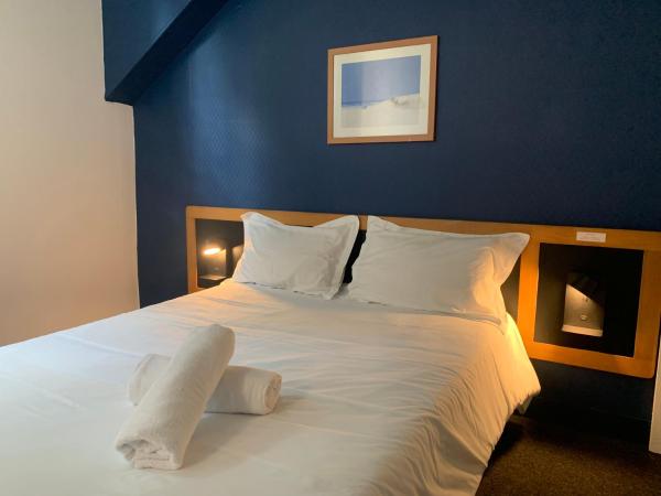 Hôtel Montilleul - Villa Primrose : photo 1 de la chambre chambre lits jumeaux avec toilettes communes