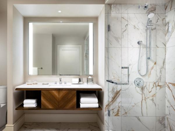 Park Hyatt Toronto : photo 4 de la chambre chambre lit king-size deluxe